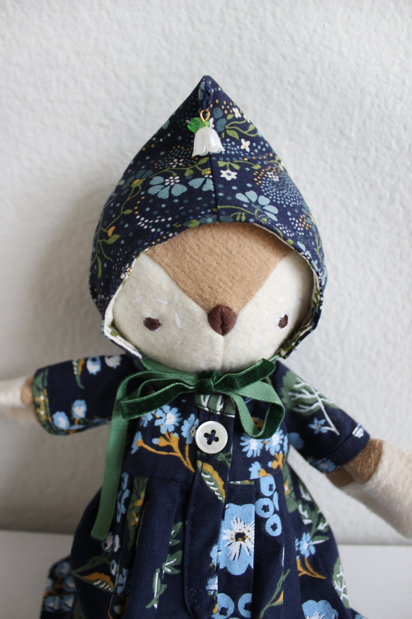 Blue Floral Dewdrop Bonnet
