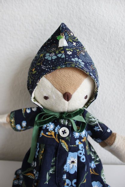 Blue Floral Dewdrop Bonnet