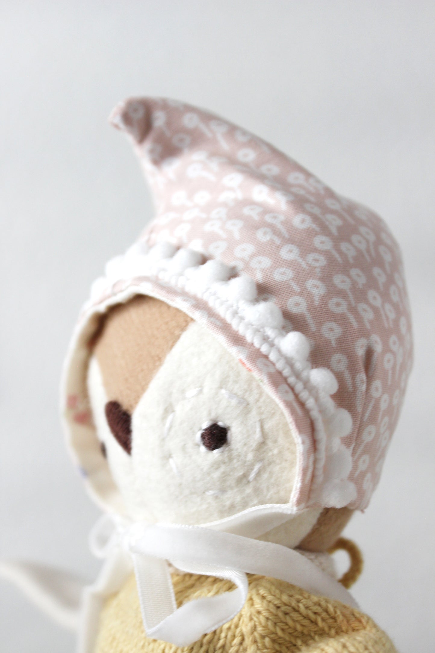 Pink Floral Dewdrop Bonnet