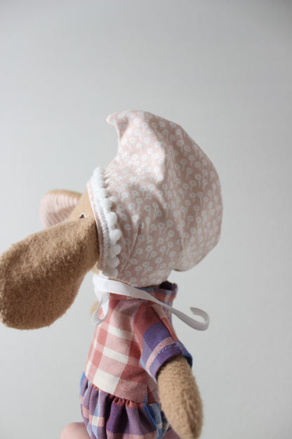 Pink Floral Dewdrop Bonnet