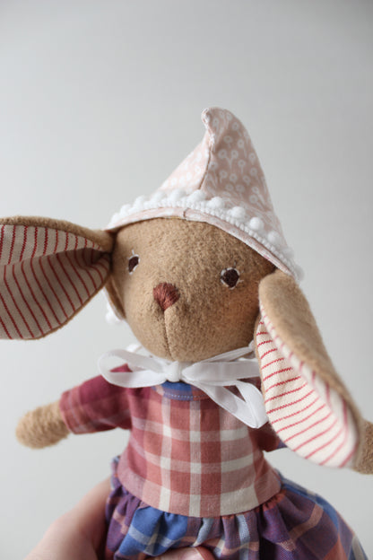Pink Floral Dewdrop Bonnet